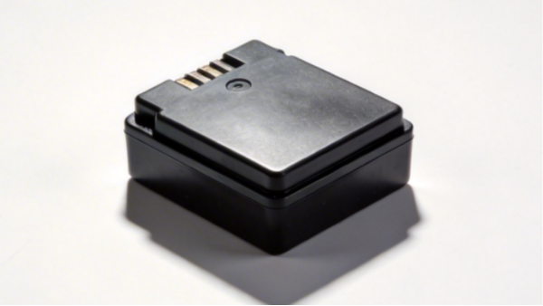 霍尔木兹海峡的炮声,让电池上盖模具厂家更忙了